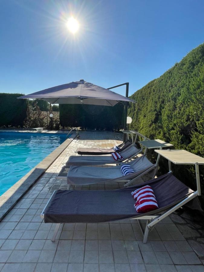 Villa Connie Serranova Exterior foto